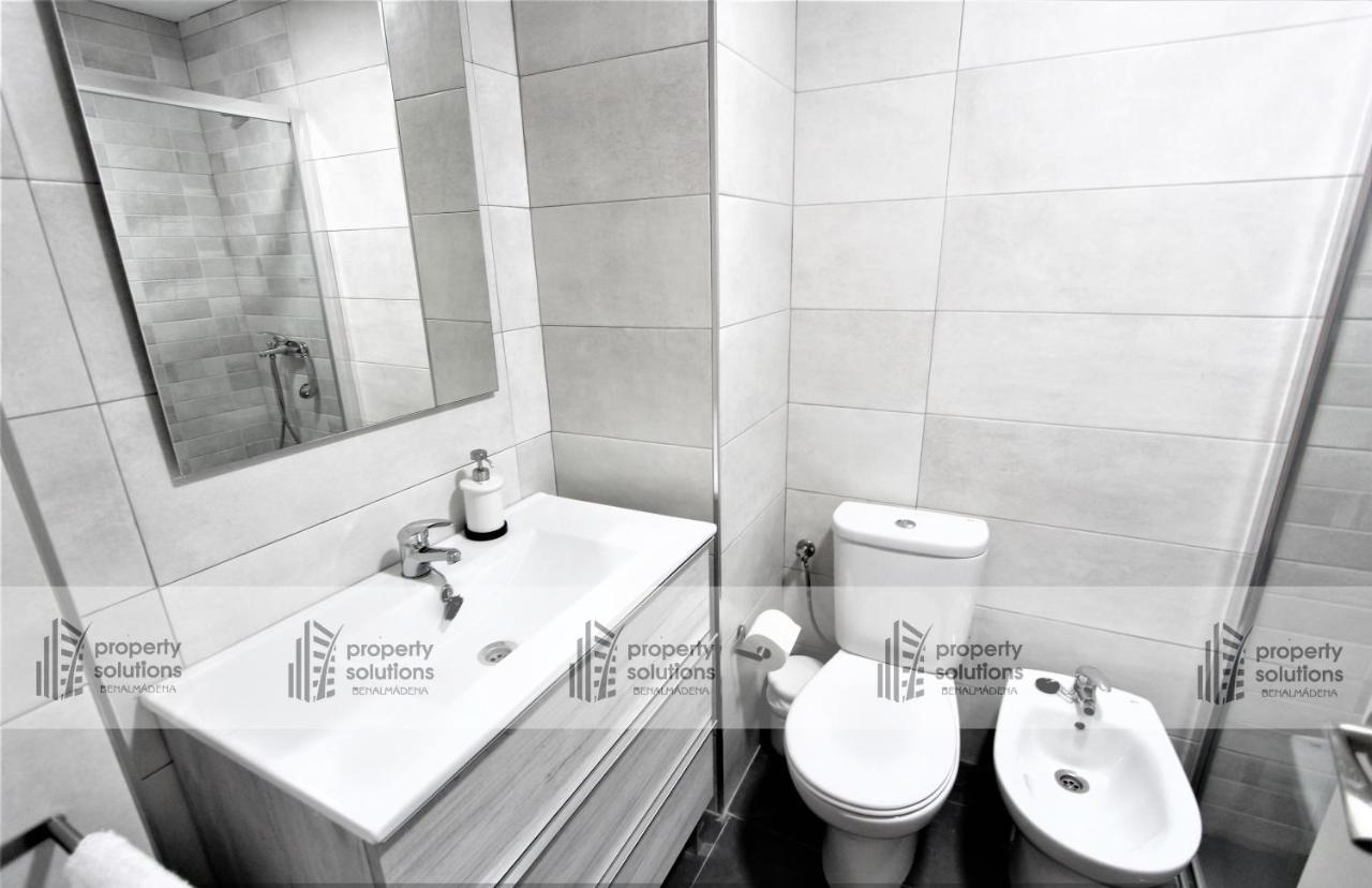 Apartamento Torremolinos - A 600M De La Playa De La Carihuela - Piscina - Parking Gratis - Excelente Conexion Wifi Exteriör bild